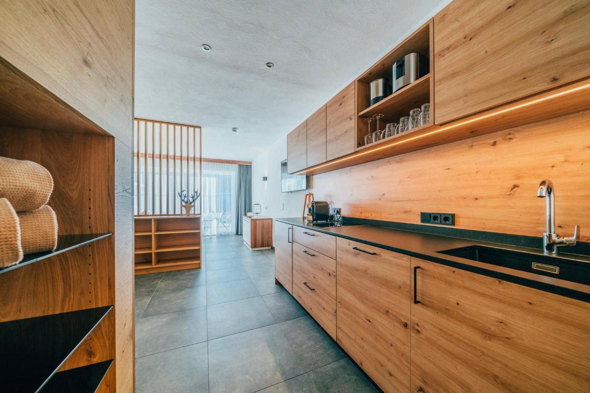 Tillga Glueck - 4 Stars Obertilliach Zewnętrze zdjęcie